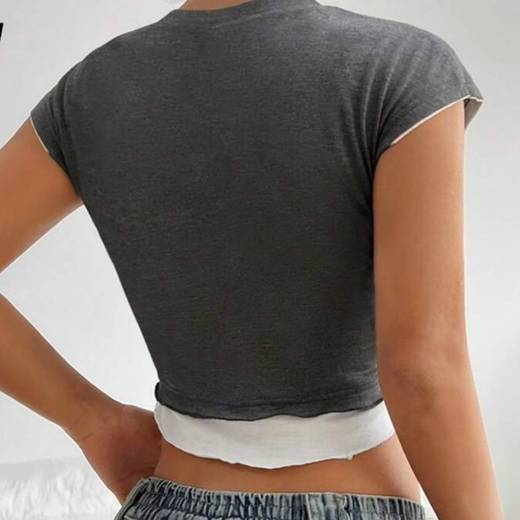 Color-Block Short Sleeve T-Shirt With Attached Pocket Women Size Large - Picture 4 of 5